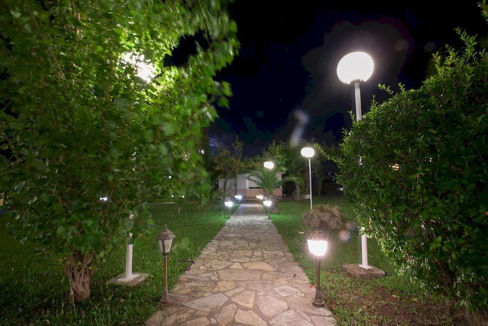 Hotel Theoxenia Anex Mesolóngion Екстериор снимка