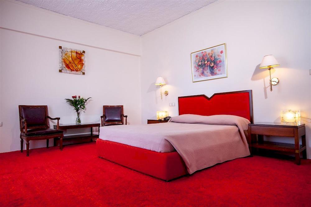 Hotel Theoxenia Anex Mesolóngion Екстериор снимка
